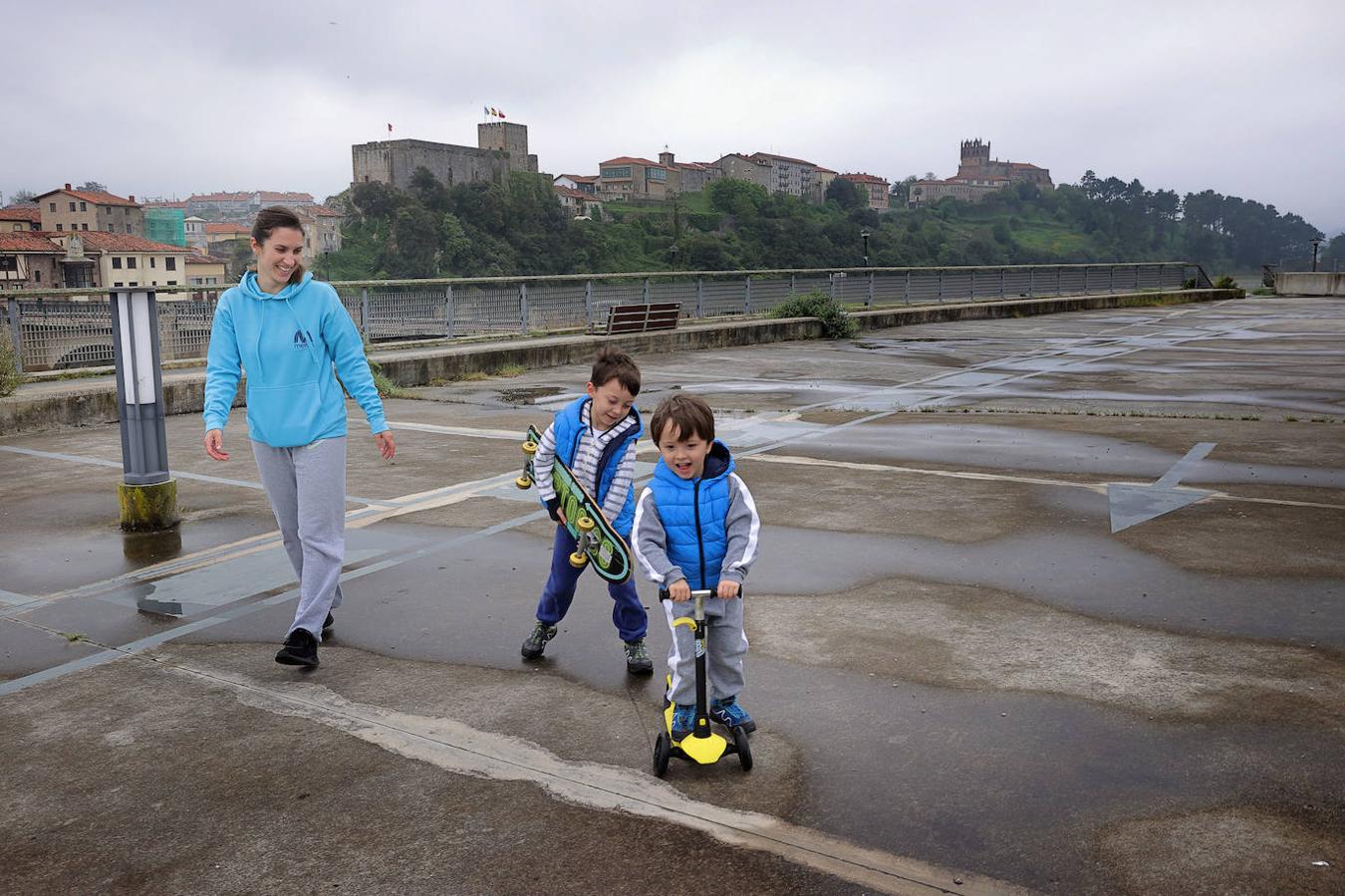 Fotos: Los niños disfrutan en distintos puntos de Cantabria