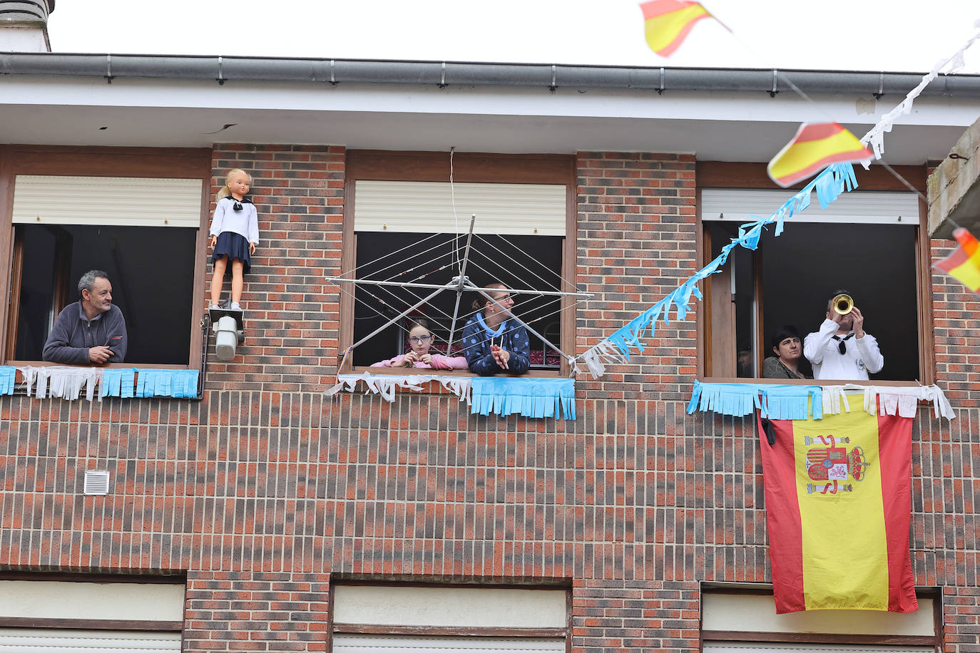 Fotos: San Vicente de la Barquera vive La Folía desde el confinamiento