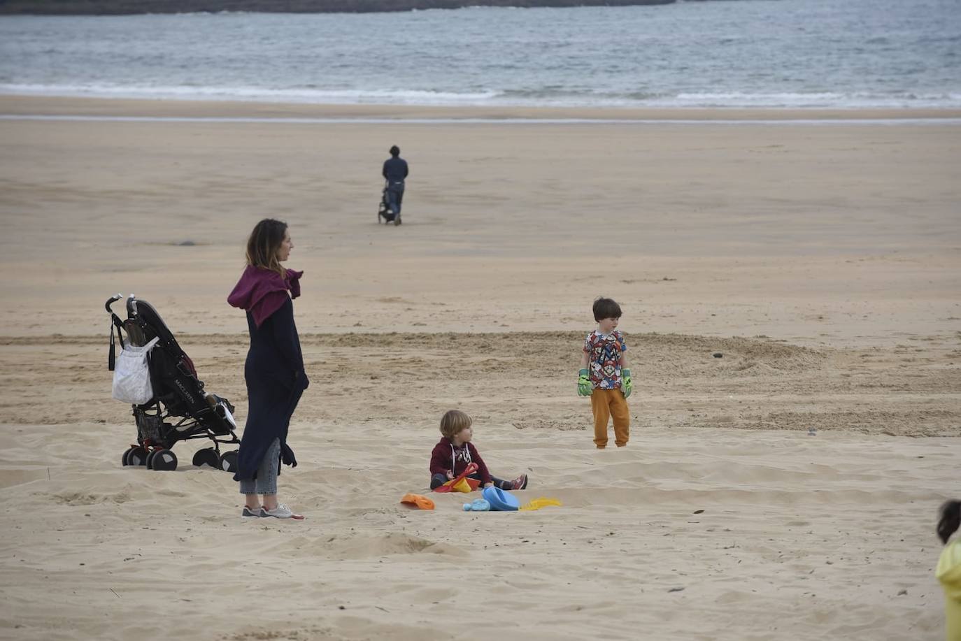 Fotos: Los niños de Cantabria pisan la calle