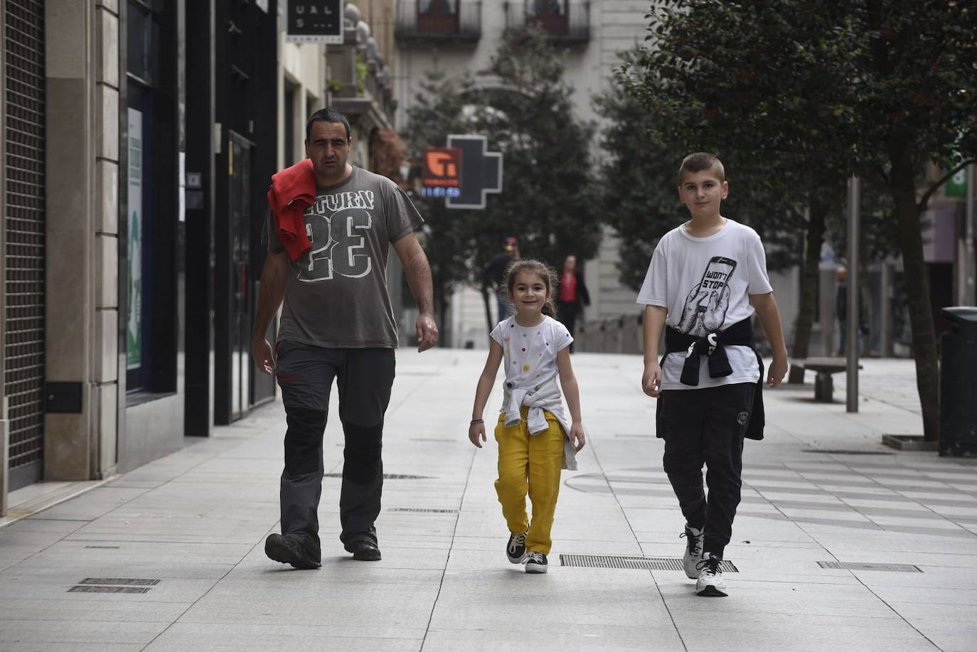 Fotos: Los niños de Cantabria pisan la calle