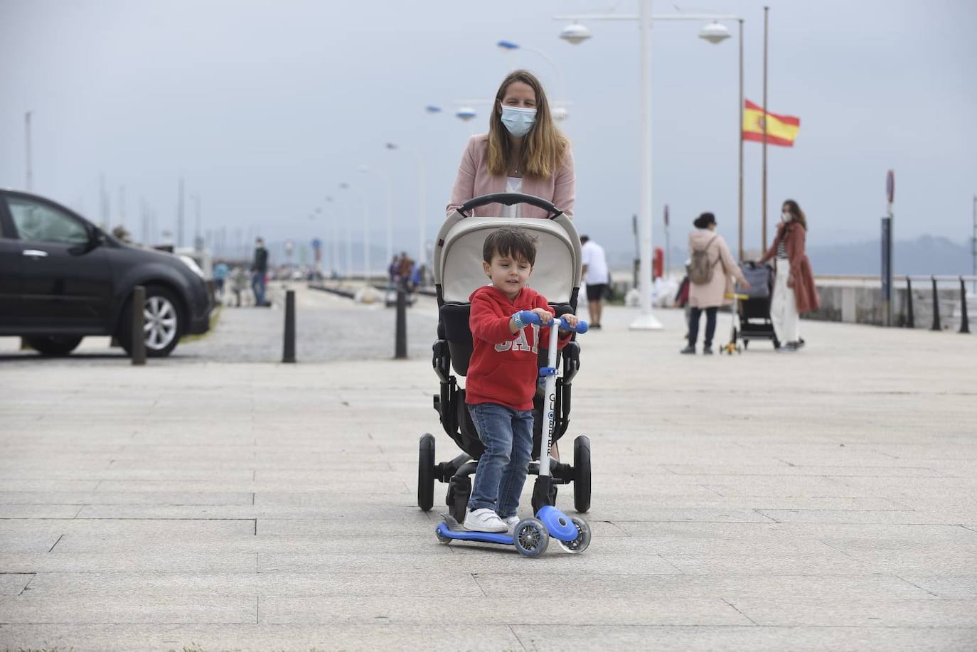 Fotos: Los niños de Cantabria pisan la calle