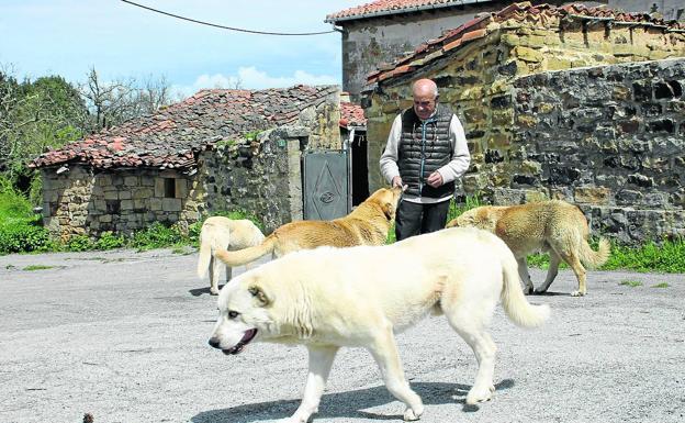 José Antonio Corada tiene un pueblo para él solo en Valderredible.