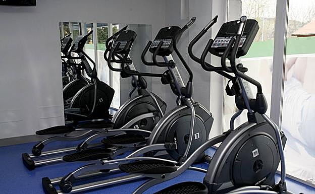 Interior de un gimnasio. 