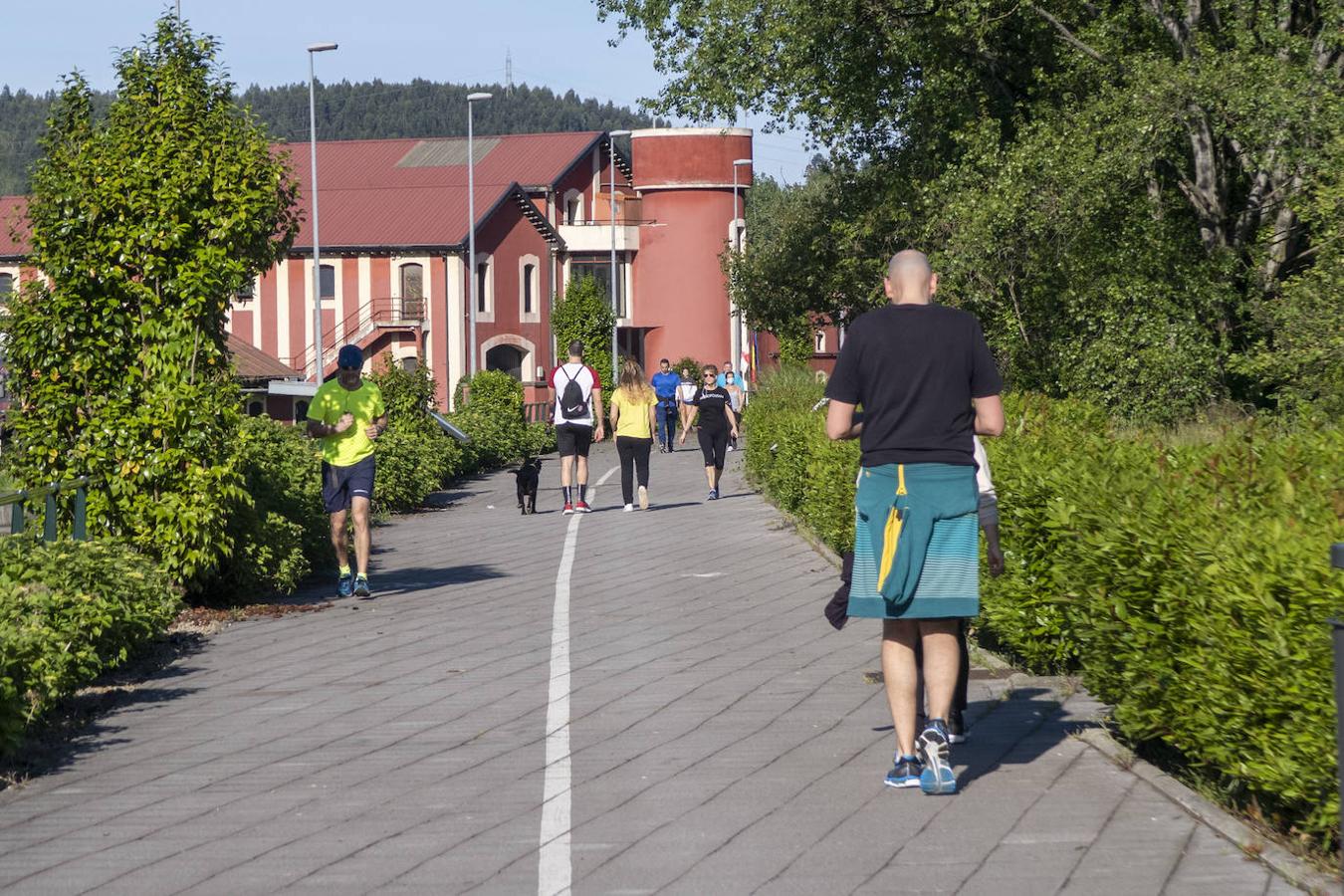 Fotos: Unas horas para recuperar el deporte en Liencres y Torrelavega