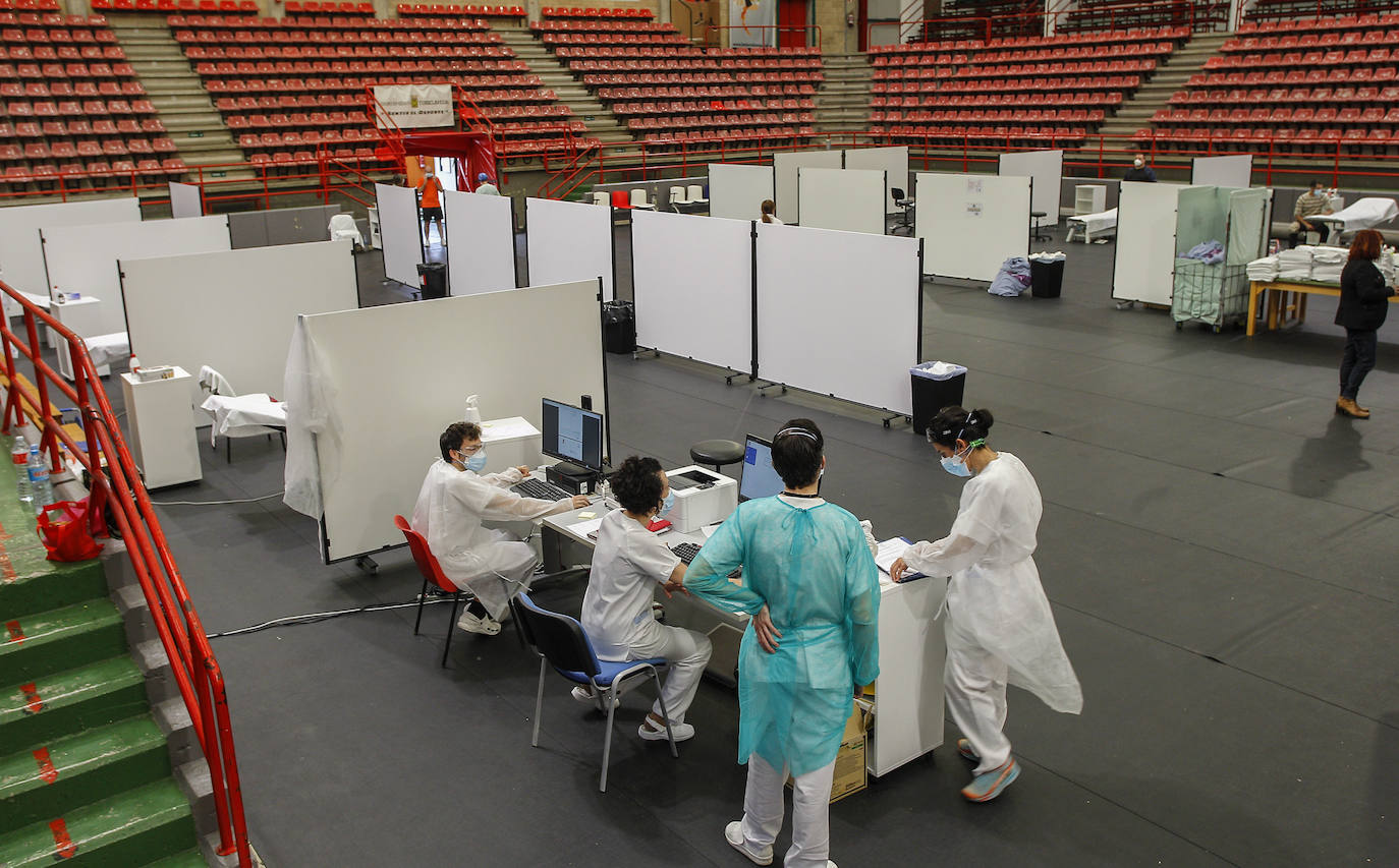 El pabellón acoge desde el pasado lunes la atención ambulatoria de rehabilitación, fisioterapia, logopedia y terapia ocupacional del Hospital Sierrallana,