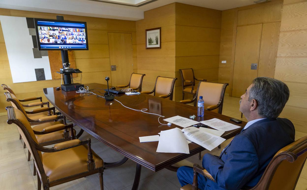 Revilla, durante la conferencia de presidentes.