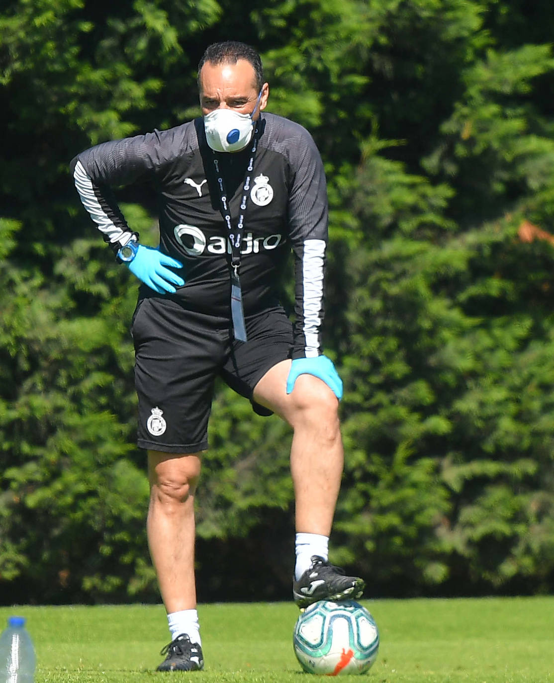 Fotos: Primer entrenamiento en grupo del Racing tras el desconfinamiento