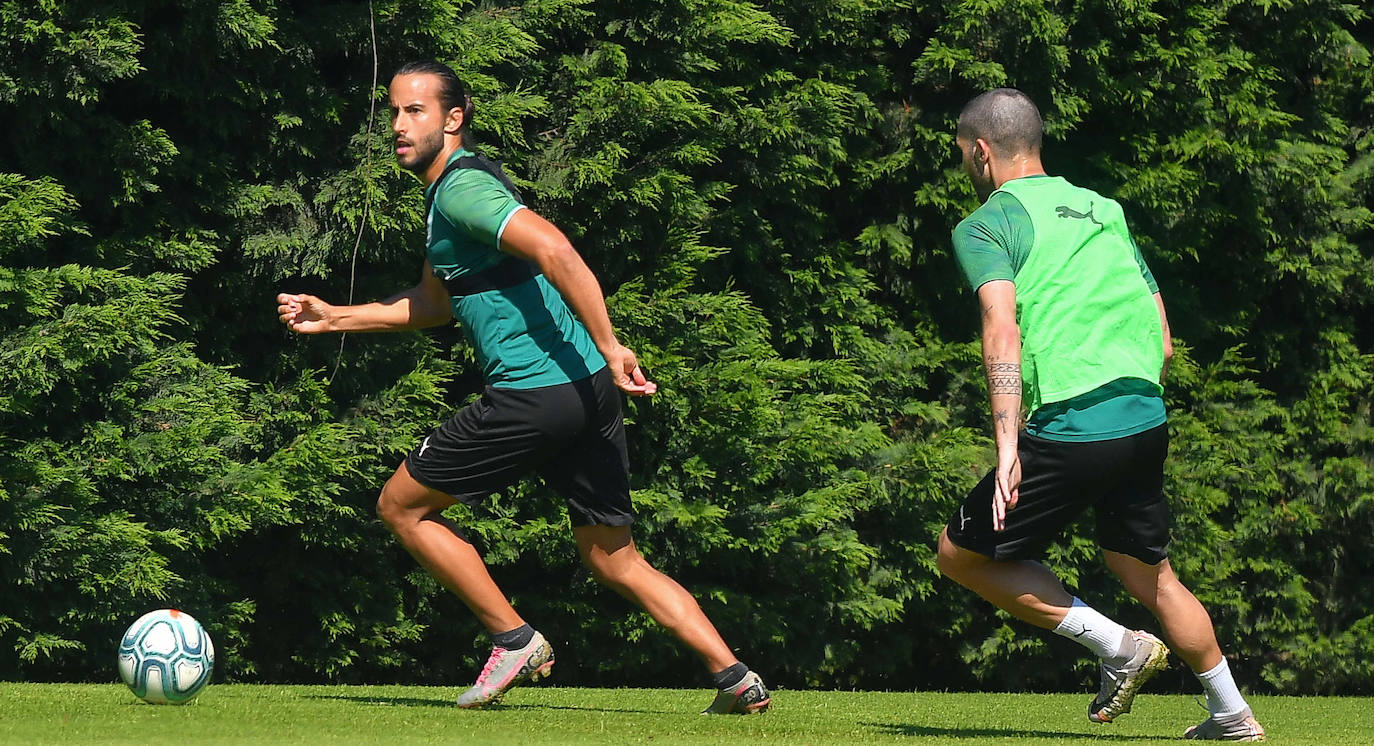 Fotos: Primer entrenamiento en grupo del Racing tras el desconfinamiento