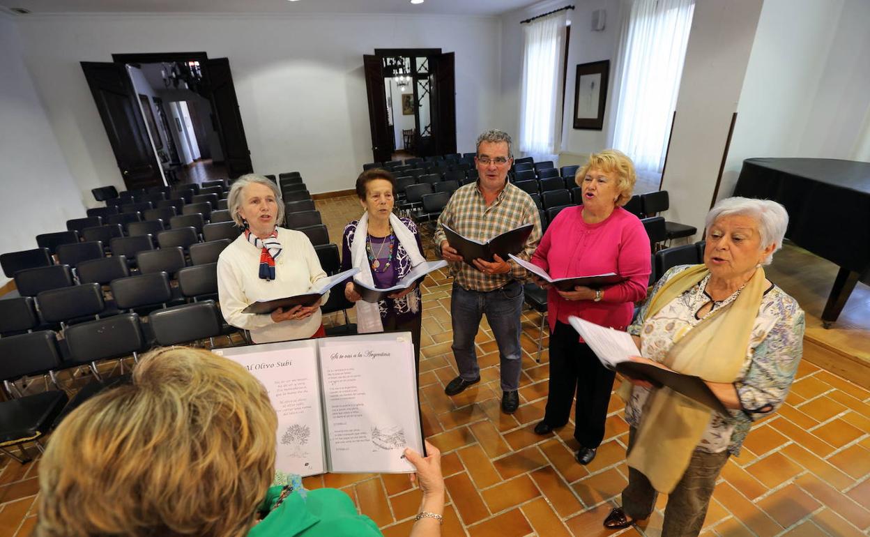 Unate da por terminado el curso y diseña actividades previas para el próximo