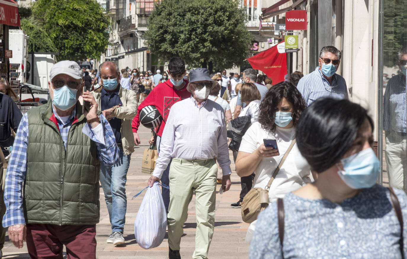 Fotos: Todos con mascarillas en el primer dia de uso obligado