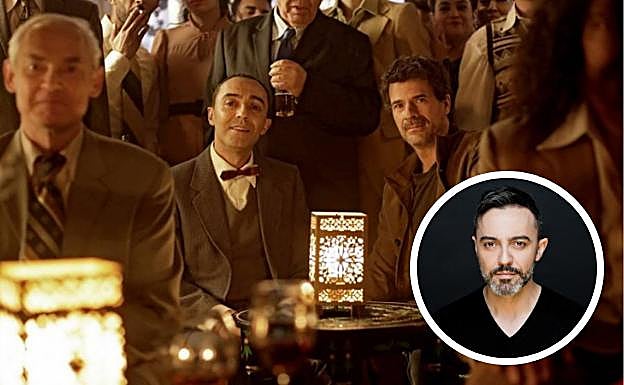 Ángel Ruiz y Rodolfo Sancho interpretan a Federico García Lorca y Julián Martínez en una cueva del Sacromonte granadino, en 'El Ministerio del Tiempo'.