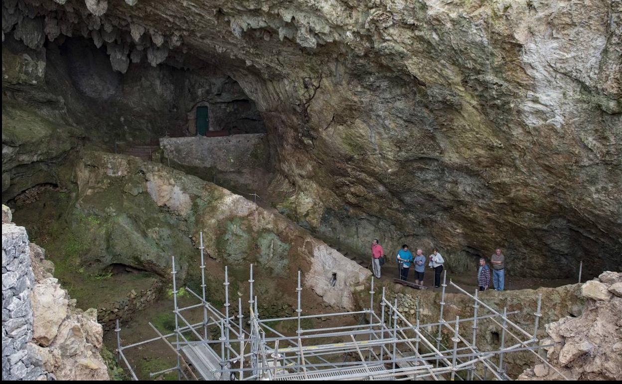 Interior de la Cueva del Castillo, en Puente Viesgo.