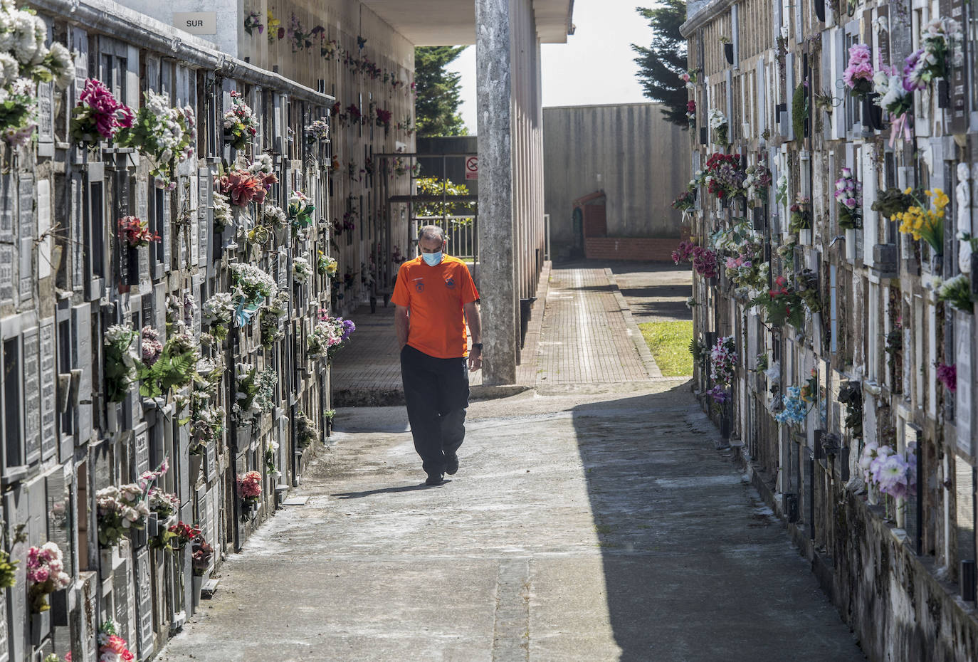 Fotos: De la playa al centro comercial, y el cementerio abierto en Santander