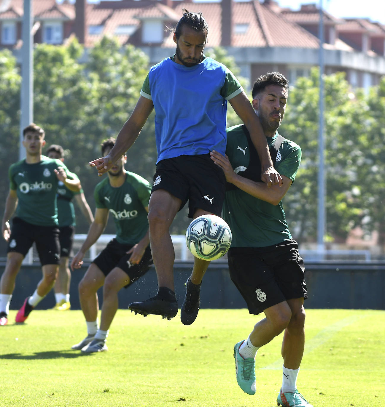 Fotos: Entrenamiento del Racing para preparar su vuelta a la competición