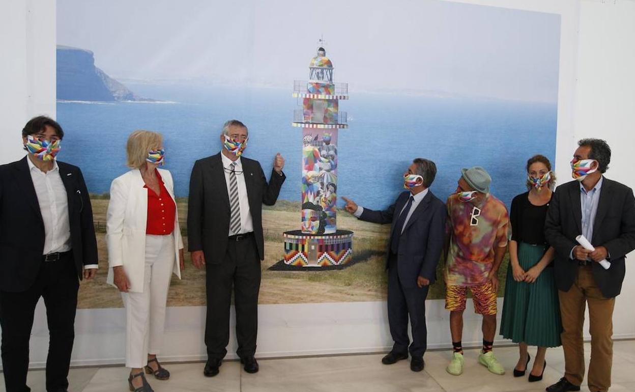 Presentación del boceto de Okuda para el Faro de Ajo.