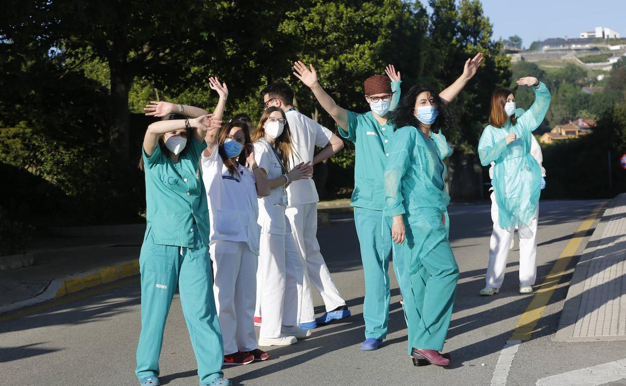 Los sanitarios del Hospital de Cabueñes de Gijón. 