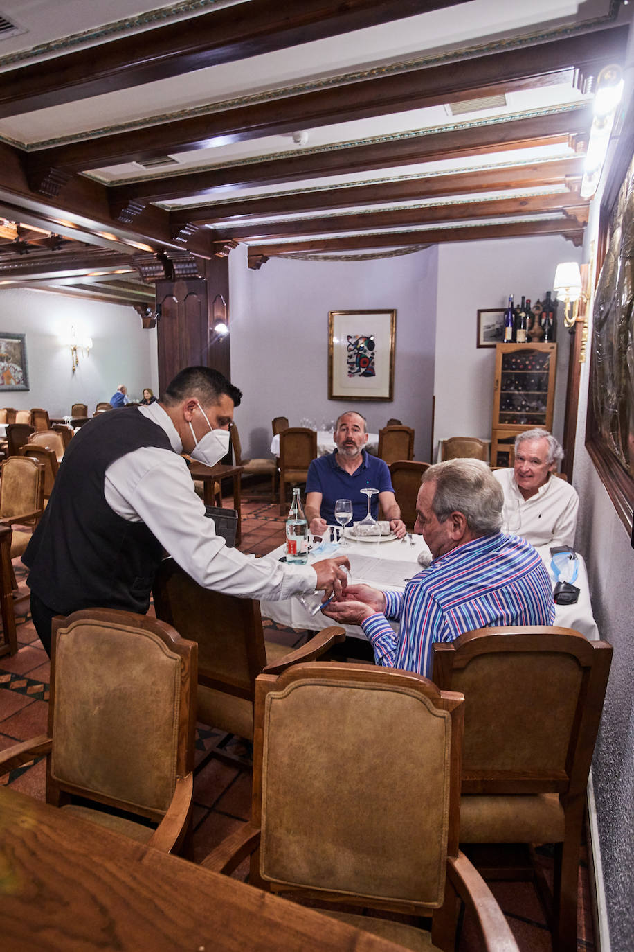 Imagen - Comedor del Asador Lechazo Aranda que reabrió este viernes, día 29