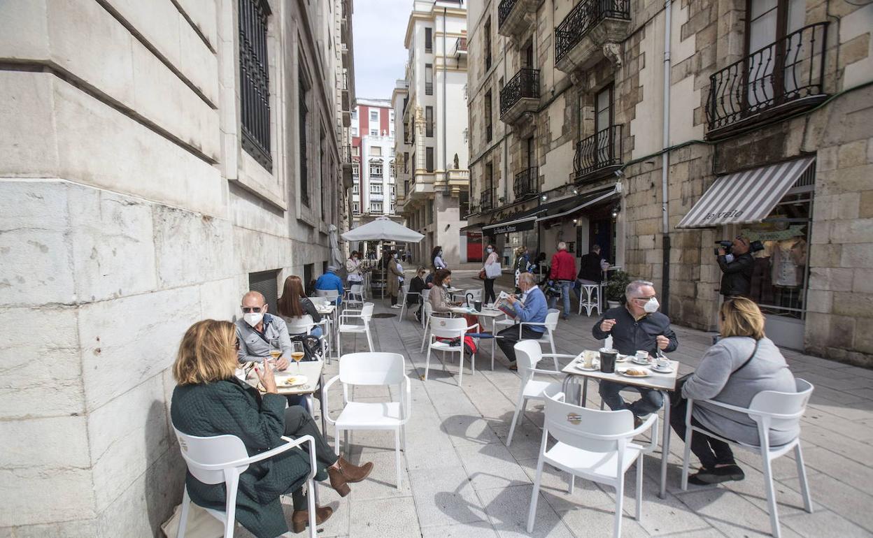 El coronavirus dispara un 23% la subida del paro en Cantabria