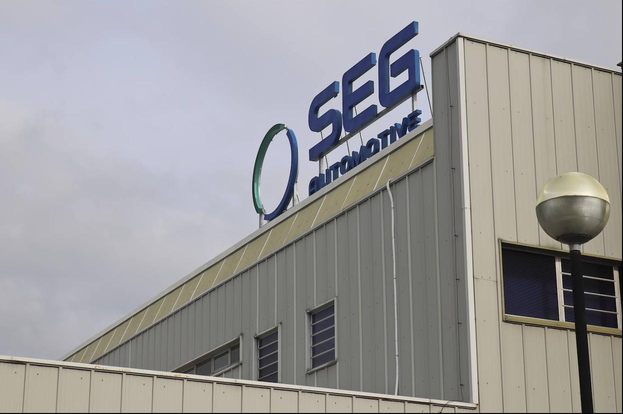 Entrada a las instalaciones de SEG Automotive en Treto, este miércoles