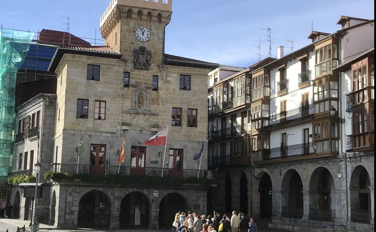 El equipo de gobierno de Castro ve «muy positivo» su primer año de gestión