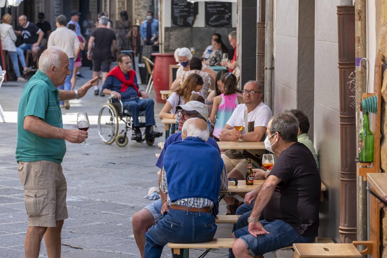 Noja, Laredo y Castro Urdiales reciben a numerosos visitantes, aunque menos de los esperados.