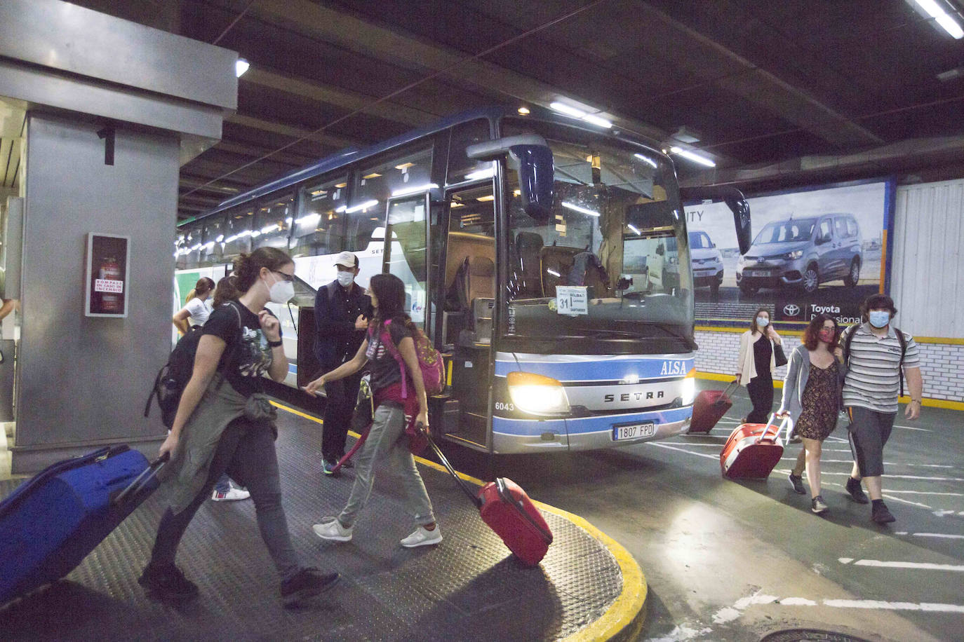 Fotos: Los autobuses de Cantabria restablecen todos los destinos, aunque con menos frecuencias