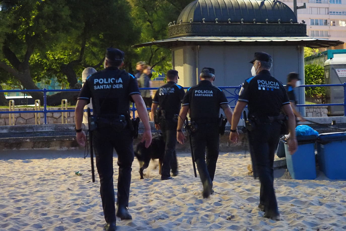 Fotos: Controles en las playas para evitar hogueras