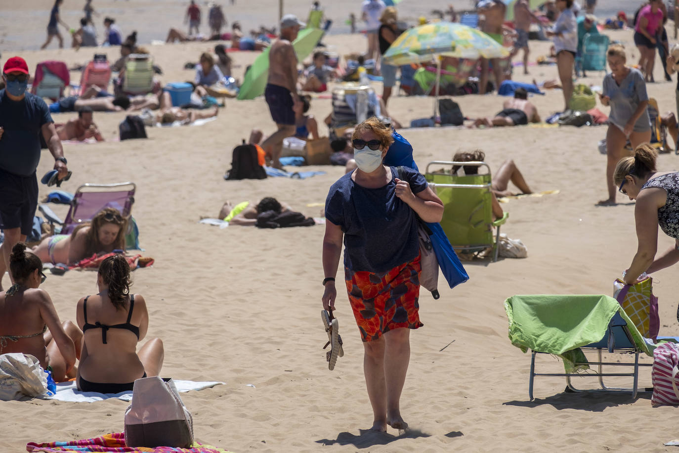 Fotos: El uso se la mascarilla se relaja