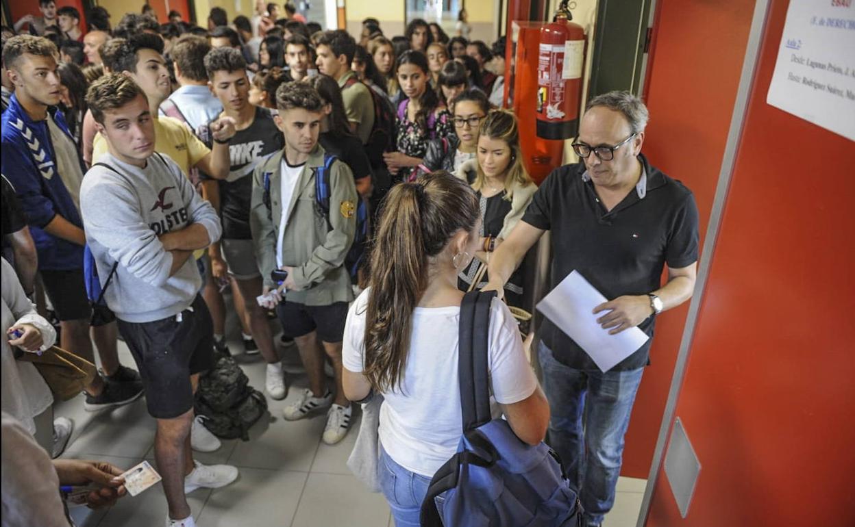 Este año no se producirán aglomeraciones en los accesos a las aulas de los exámanes.