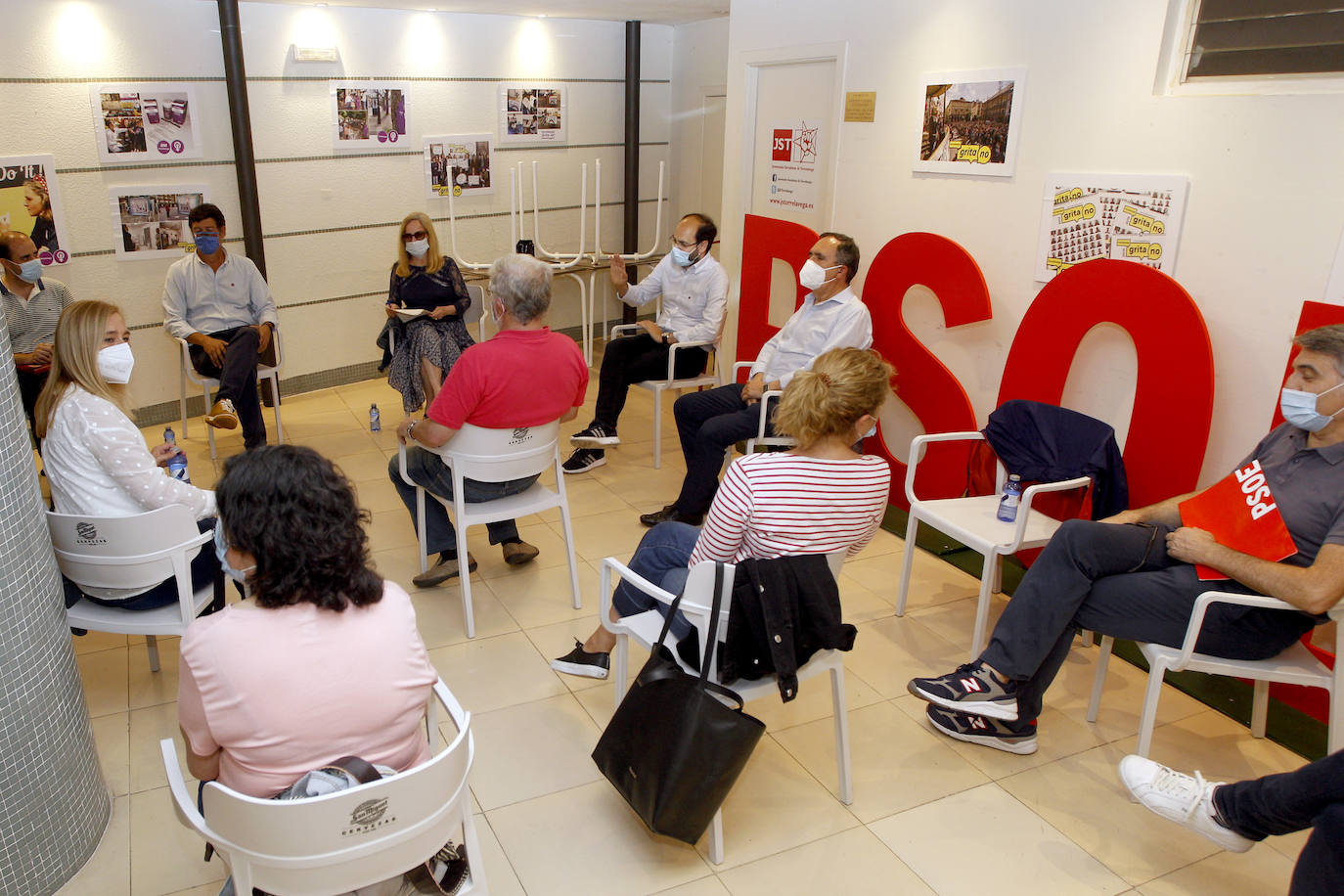 El descuido del concejal del PSOE en Torrelavega, Bernardo Bustillo, al dejarse la cámara abierta cuando se duchaba al término de un Pleno por videoconferencia ha desatado las tensiones en el seno de la agrupación socialista en la capital del Besaya