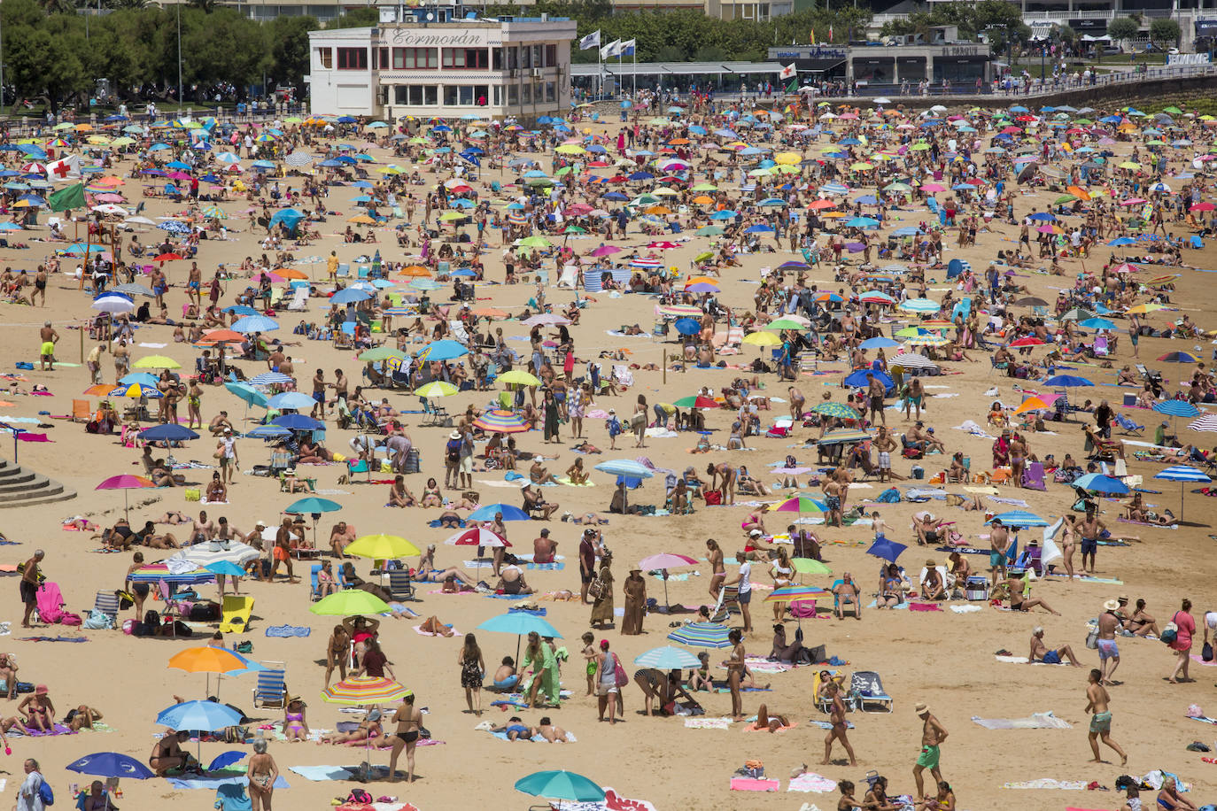 Fotos: Las playas de Santander, hasta la bandera