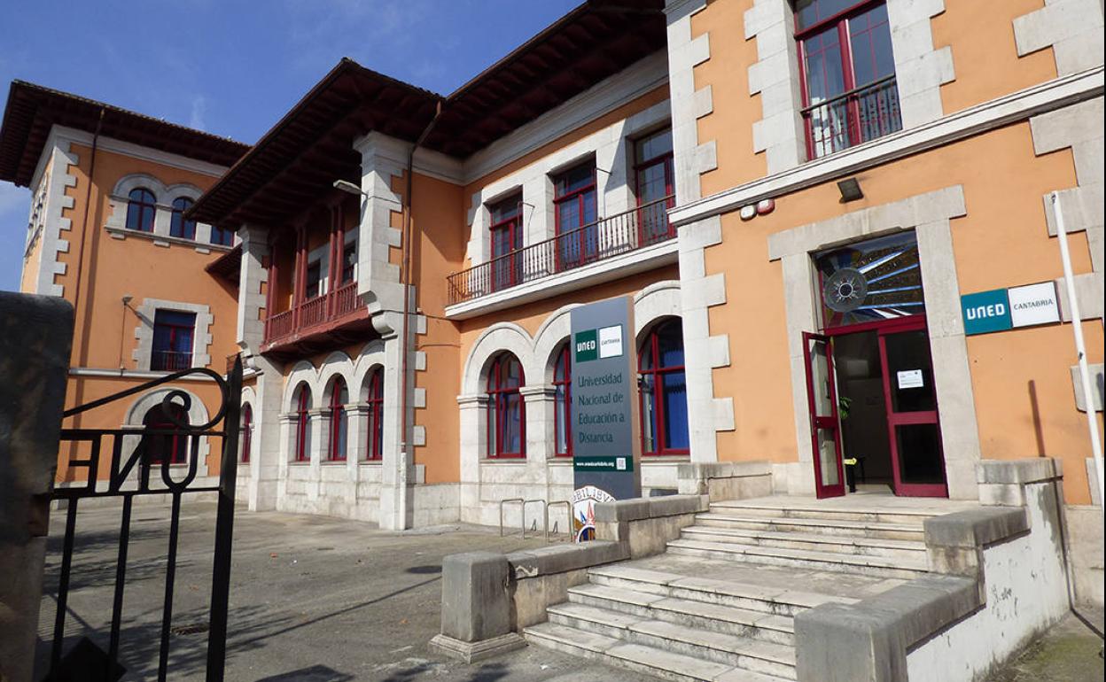 Colegio Ramón Pelayo de Santander, sede de la UNED en Cantabria.