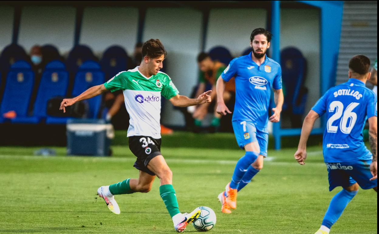 Marco Camus, en el encuentro del pasado martes ante el Fuenlabrada, en el que fue titular. 