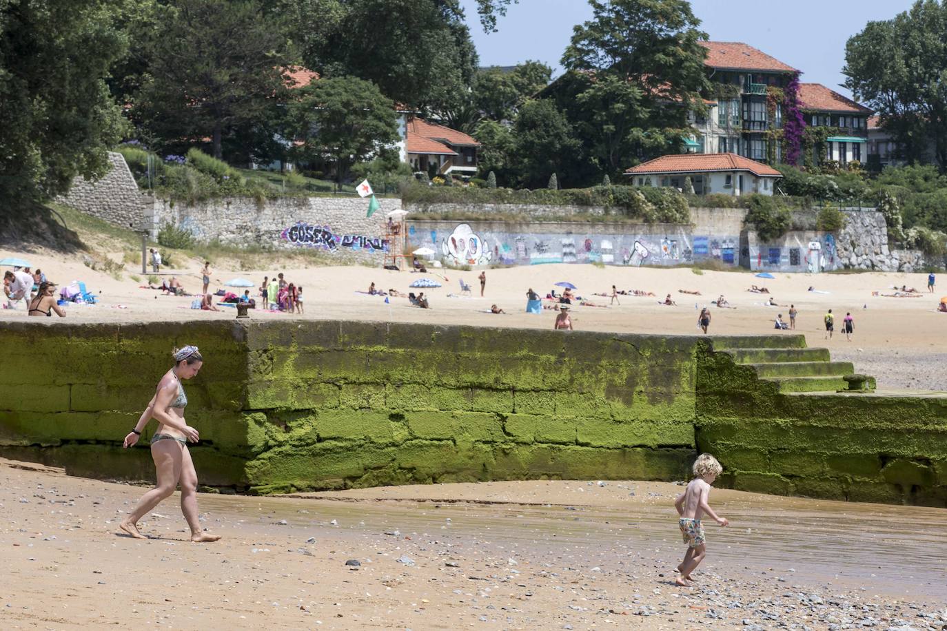 Fotos: Las playas de Santander: sin arena, peligrosas y en riesgo de desaparición