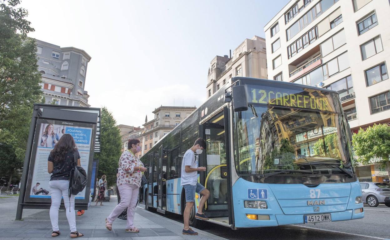 «El regreso de la playa nos marca ahora el aforo de los autobuses»