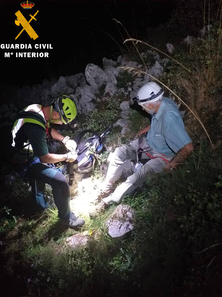 Fotos: Las imágenes del rescate en la vía ferrata de La Hermida