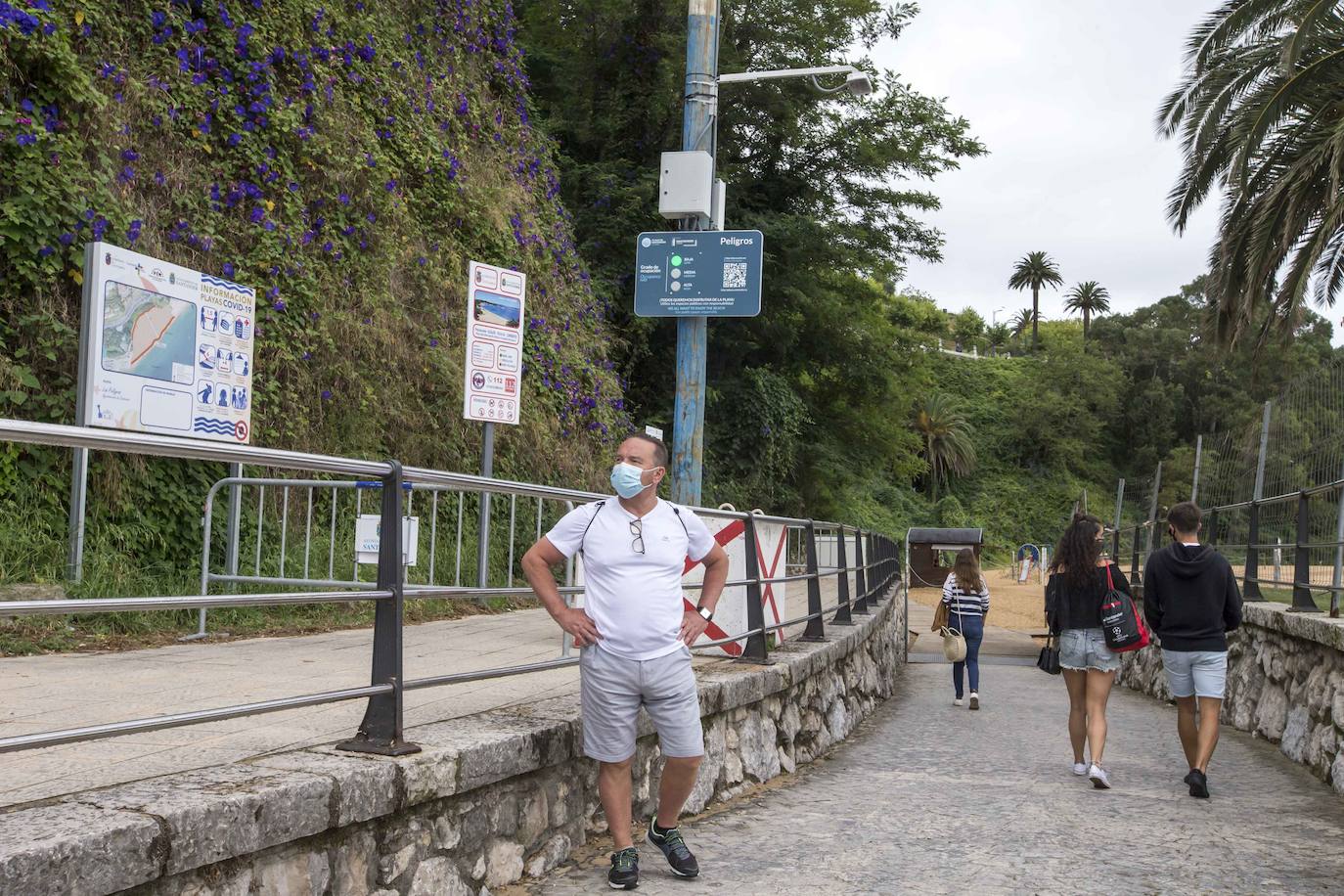 Cincuenta cámaras emiten imágenes las 24 horas del día desde 17 municipios en www.playascantabria.es, lo que supone «un plus de seguridad para vecinos y turistas» 