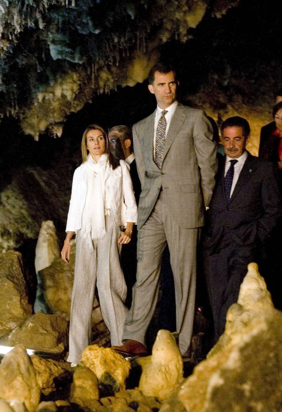 En la visita que realizaron los por aquel entonces (2009) príncipes de Asturias, Felipe y Letizia, se desplazaron hasta la cueva de El Soplao. El anfitrión, como no podía ser de otra manera, fue Miguel Ángel Revilla.