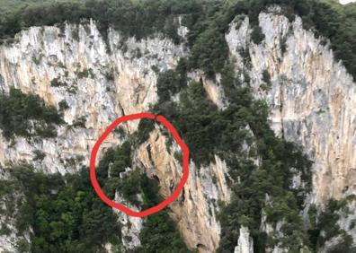 Imagen secundaria 1 - Rescatado un joven con síntomas de agotamiento en el Faro del Caballo