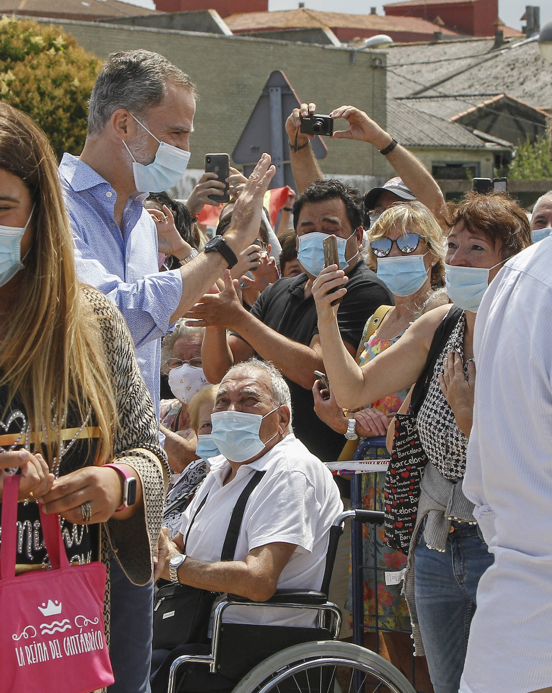 Fotos: Felipe y Letizia, entre rederas y anchoas en Santoña