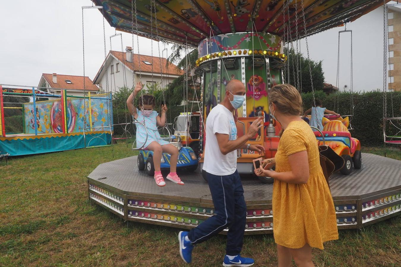 Fotos: Carruseles infantiles en Argoños por las fiestas