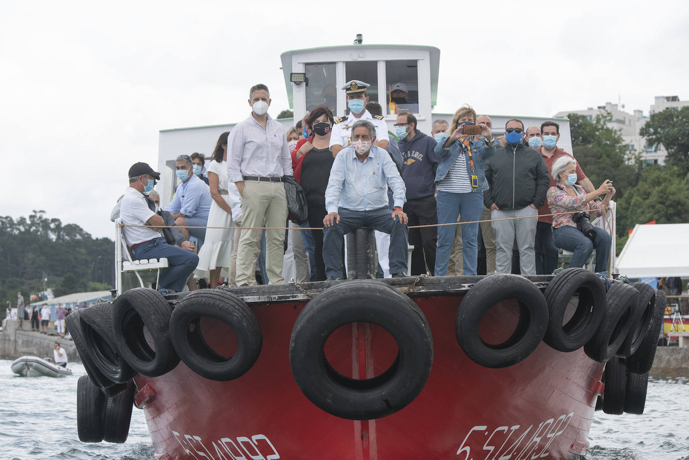 La trainera cántabra no pudo refrendar ante sus aficionados el éxito cosechado el pasado sábado al colarse en la tanda de honor del Nacional y tuvo que conformarse con el cuarto puesto