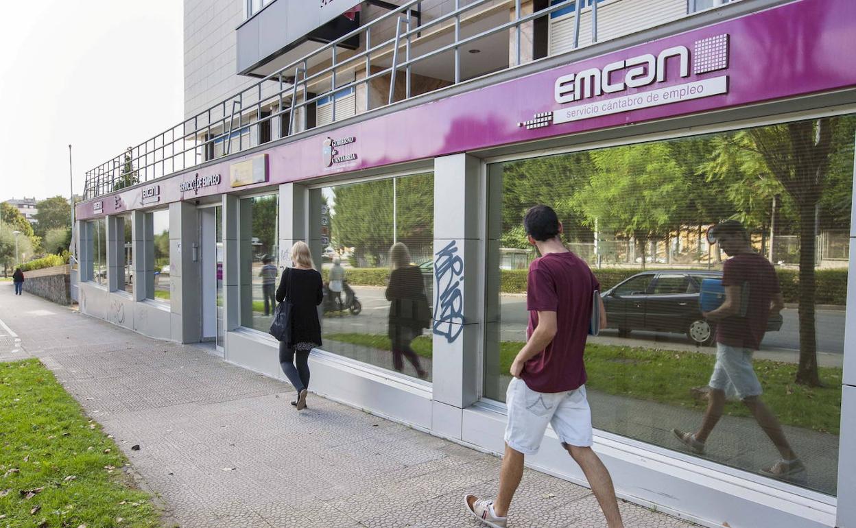 Oficina de empleo de Santander.