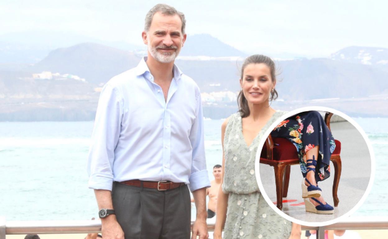 A la derecha, doña Letizia, con unas alpargatas de la firma riojana Macarena Shoes que cuestan 60 euros, en su viaje a Canarias a finales de junio. Sobre estas líneas, con otras de Calzados Picón. casa real