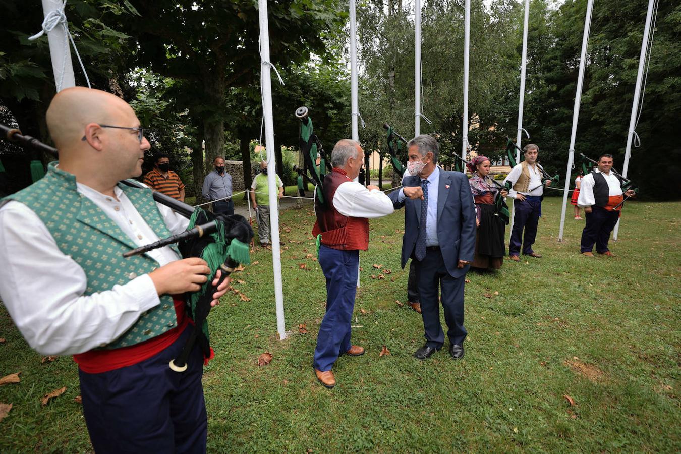 Fotos: Un Día de Cantabria sin multitudes