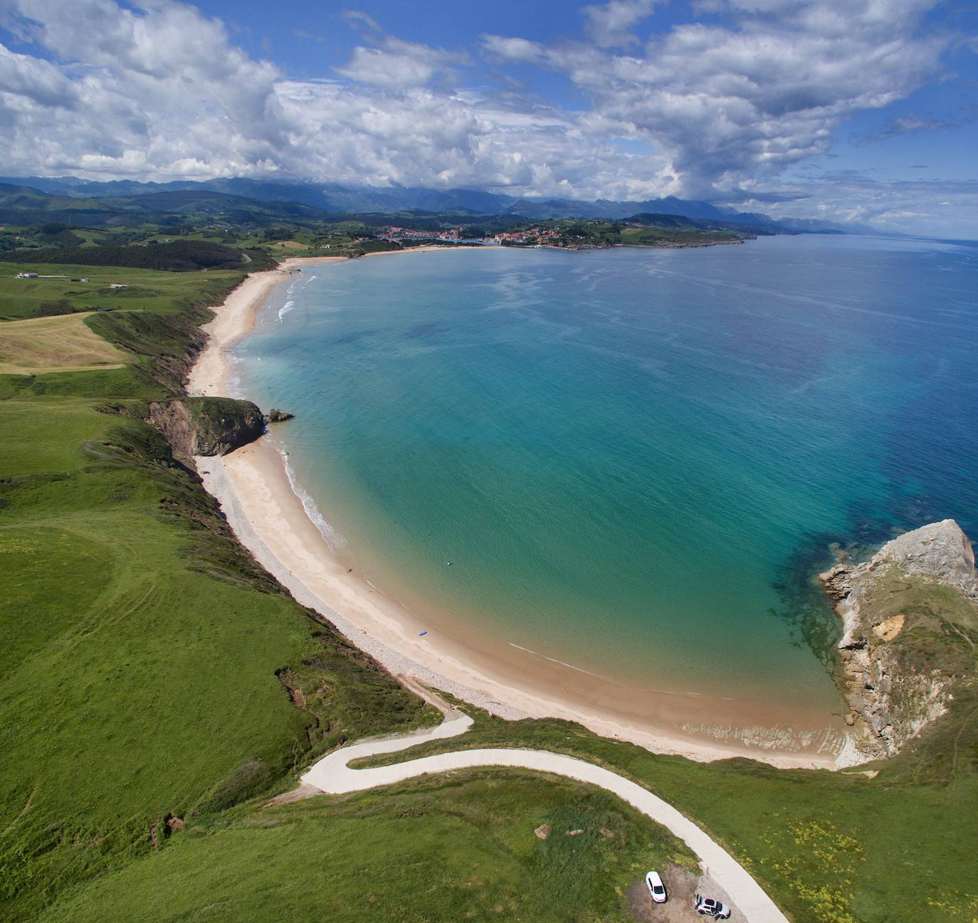 Playas de Merón, Gerra y Gerruca en San Vicente de la Barquera (Cantabria).