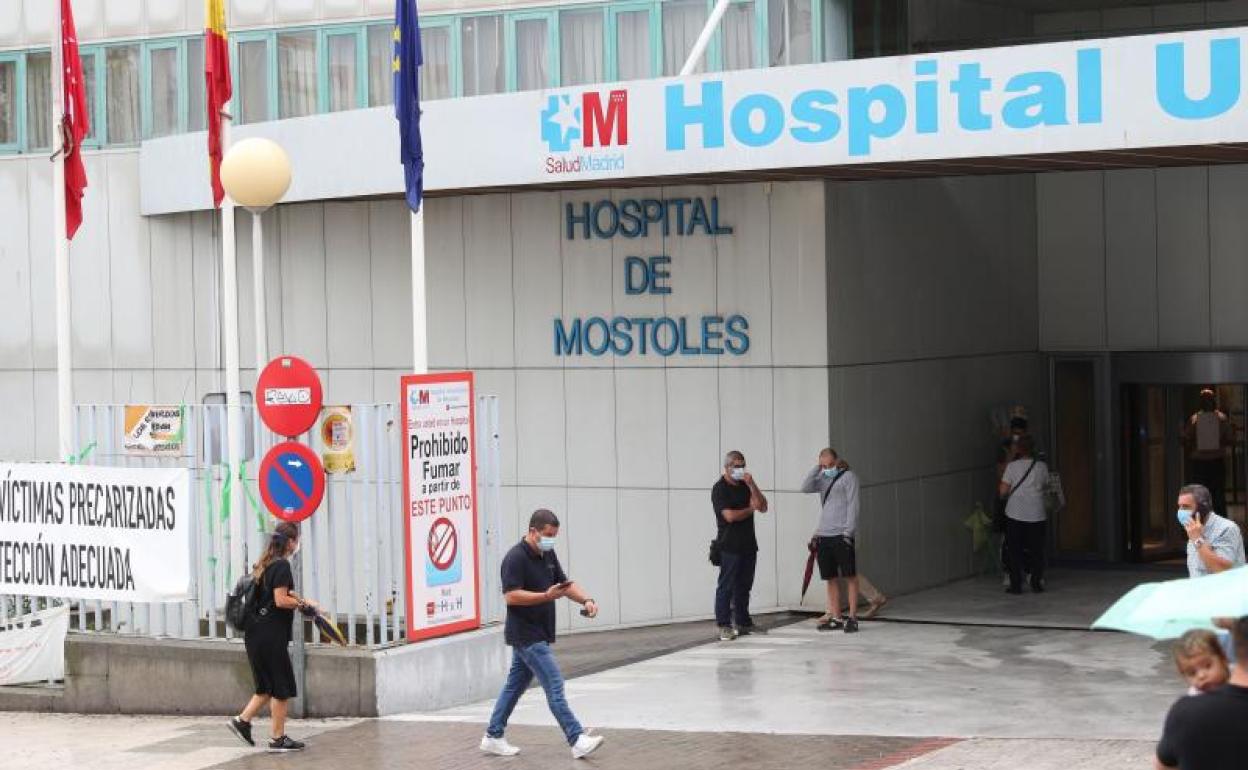 Fachada del Hospital Universitario de Móstoles (Madrid). 