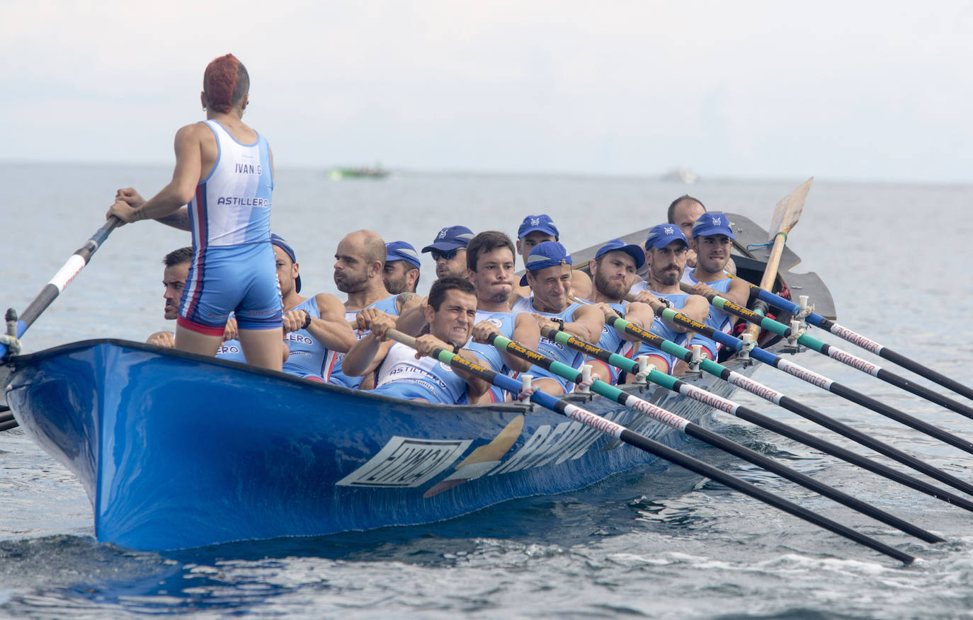 Fotos: &#039;La Pedreñera&#039; se impone en la Bandera Marina de Cudeyo