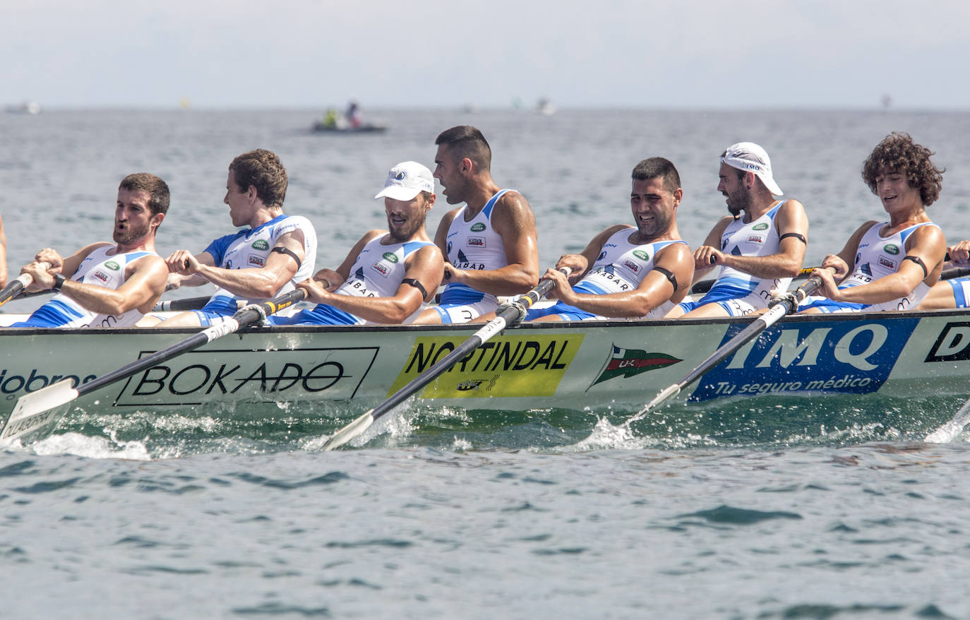 Fotos: &#039;La Pedreñera&#039; se impone en la Bandera Marina de Cudeyo