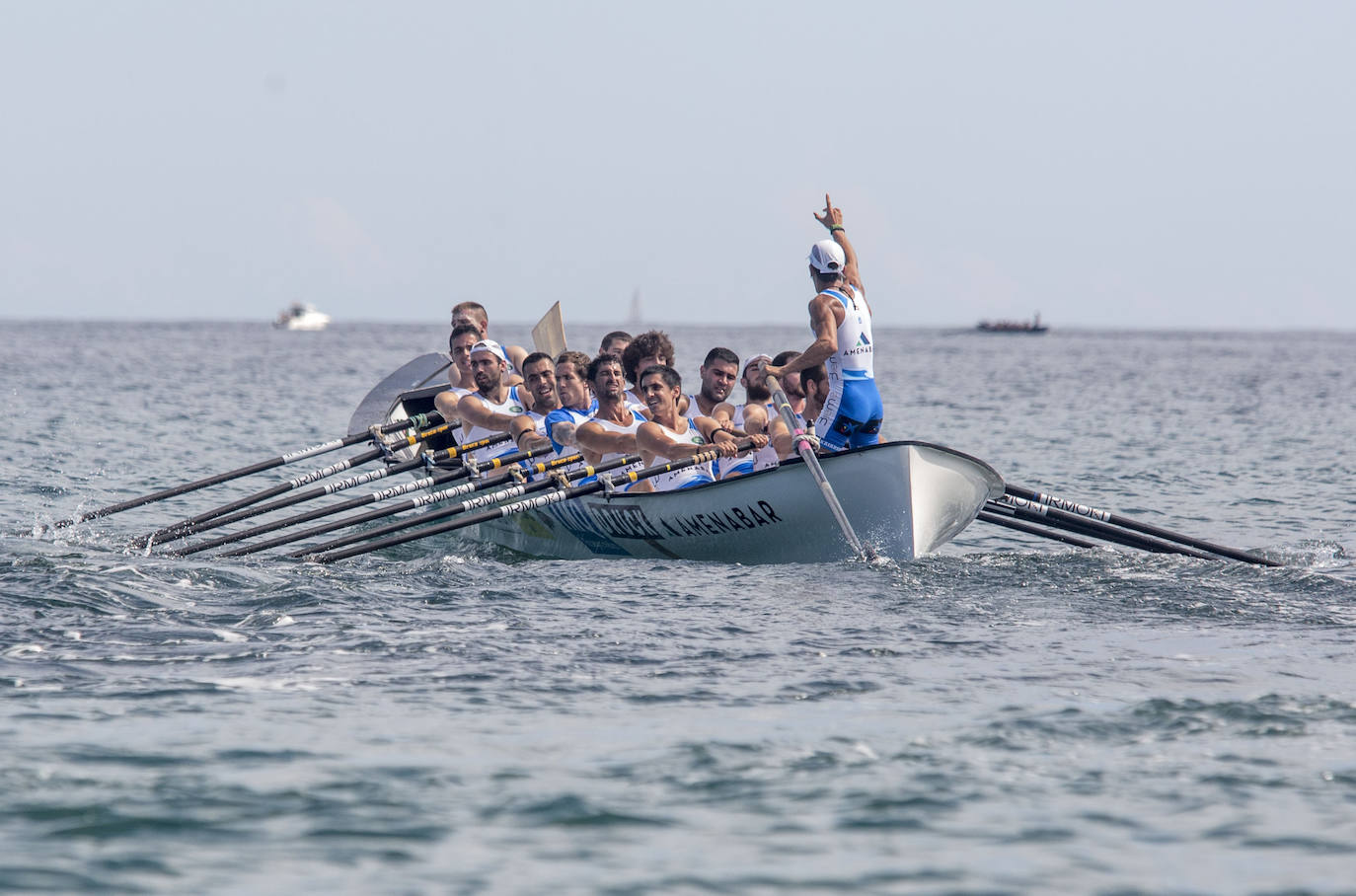 Fotos: &#039;La Pedreñera&#039; se impone en la Bandera Marina de Cudeyo